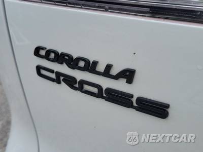 2024 Toyota Corolla Cross Hybrid SE - zdjęcie 10 z 50 - miniatura