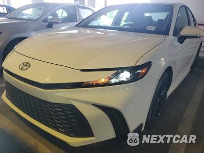 2025 Toyota Camry SE - zdjęcie 34 z 50 - miniatura