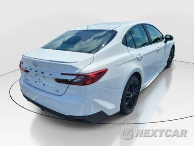 2025 Toyota Camry SE - zdjęcie 6 z 50 - miniatura