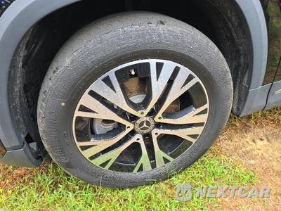 2025 Mercedes-Benz GLA 250 4MATIC - zdjęcie 8 z 22 - miniatura