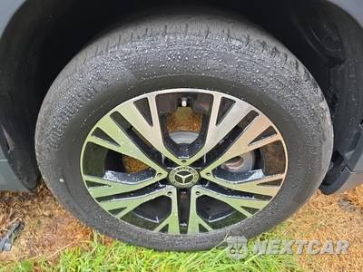 2025 Mercedes-Benz GLA 250 4MATIC - zdjęcie 9 z 22 - miniatura