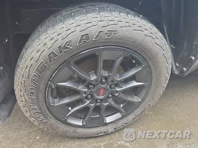 2024 Toyota Tundra Hybrid Limited Crew Cab Short Bed - zdjęcie 10 z 23 - miniatura