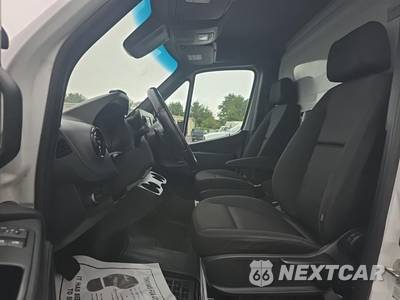 2022 Mercedes-Benz Sprinter 4500 Cab Chassis DRW - zdjęcie 13 z 23 - miniatura