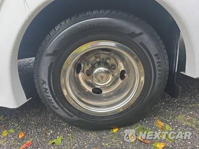 2020 Chevrolet Express 3500 Cutaway 1WT DRW - zdjęcie 11 z 26 - miniatura