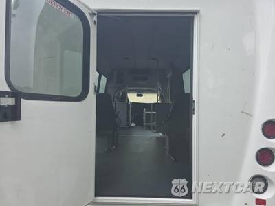 2020 Chevrolet Express 3500 Cutaway 1WT DRW - zdjęcie 20 z 26 - miniatura