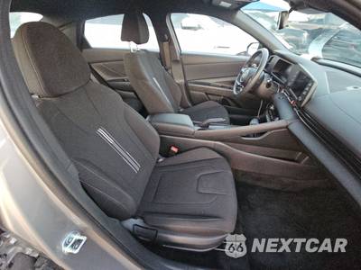 2026 Hyundai Elantra SEL Sport - zdjęcie 8 z 21 - miniatura