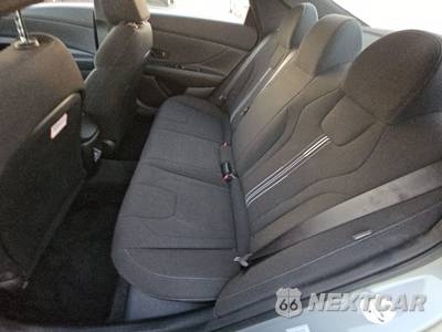 2026 Hyundai Elantra SEL Sport - zdjęcie 13 z 21 - miniatura