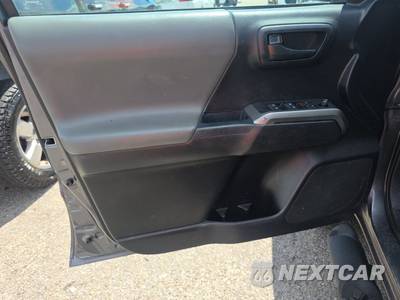 2021 Toyota Tacoma SR5 Crew Cab Medium Bed - zdjęcie 9 z 37 - miniatura