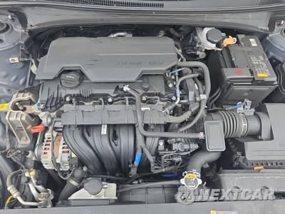 2023 Hyundai Elantra SEL - zdjęcie 18 z 21 - miniatura