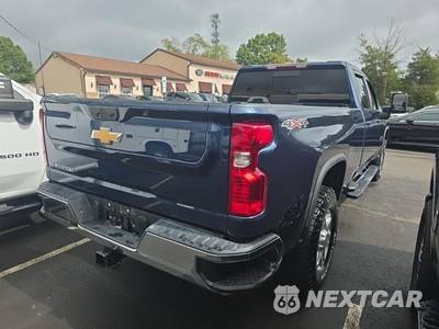 2022 Chevrolet Silverado 3500HD LT Crew Cab Long Bed 1LT - zdjęcie 4 z 24 - miniatura