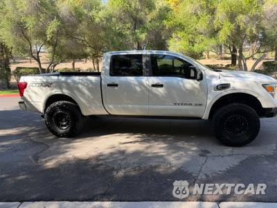 2018 Nissan TITAN XD PRO-4X Crew Cab Medium Bed - zdjęcie 4 z 20 - miniatura