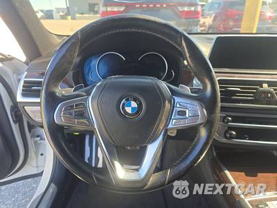 2017 BMW 7 Series Sedan 750i xDrive M SPORT LINE - zdjęcie 10 z 24 - miniatura