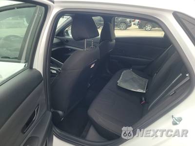 2026 Hyundai Elantra SEL Sport - zdjęcie 13 z 18 - miniatura