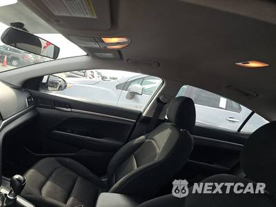 2018 Hyundai Elantra SE Sedan - zdjęcie 20 z 24 - miniatura