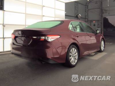 2018 Toyota Camry LE - zdjęcie 4 z 41 - miniatura