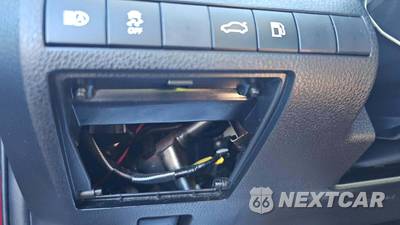 2018 Toyota Camry LE - zdjęcie 24 z 41 - miniatura