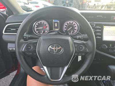 2018 Toyota Camry LE - zdjęcie 10 z 41 - miniatura