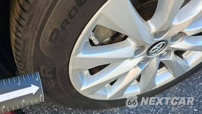 2018 Toyota Camry LE - zdjęcie 36 z 41 - miniatura