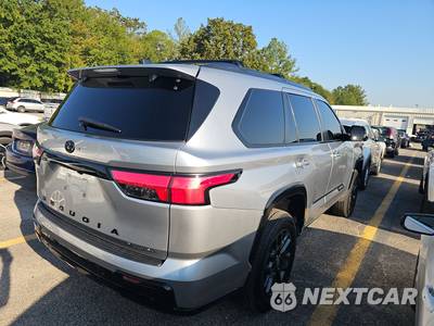 2025 Toyota Sequoia Platinum - zdjęcie 4 z 20 - miniatura