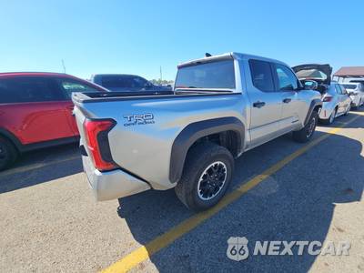 2025 Toyota Tacoma TRD Off-Road Crew Cab Medium Bed - zdjęcie 4 z 28 - miniatura