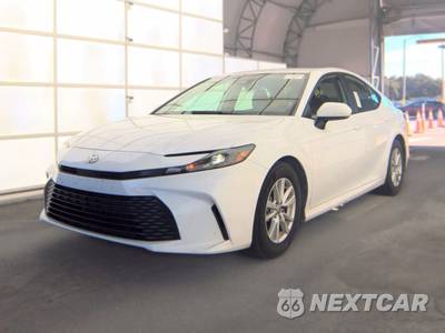 2025 Toyota Camry LE - zdjęcie 1 z 31 - miniatura