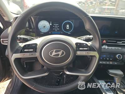 2025 Hyundai Elantra SEL Convenience - zdjęcie 10 z 23 - miniatura
