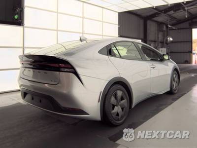 2024 Toyota Prius LE - zdjęcie 4 z 42 - miniatura