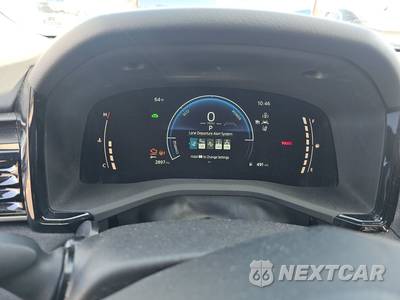 2025 Toyota Camry LE - zdjęcie 12 z 30 - miniatura