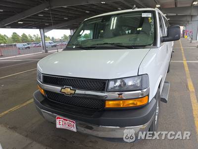 2025 Chevrolet Express 3500 Passenger Van LT 1LT 155.1" WB - zdjęcie 2 z 32 - miniatura