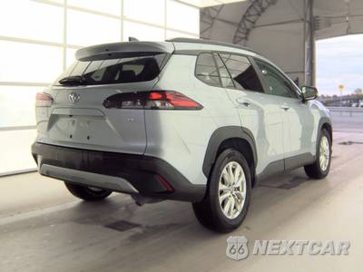 2026 Toyota Corolla Cross LE - zdjęcie 4 z 22 - miniatura
