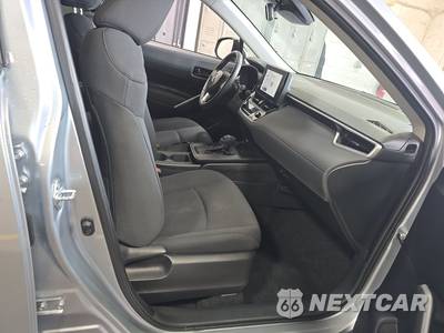 2026 Toyota Corolla Cross LE - zdjęcie 8 z 22 - miniatura