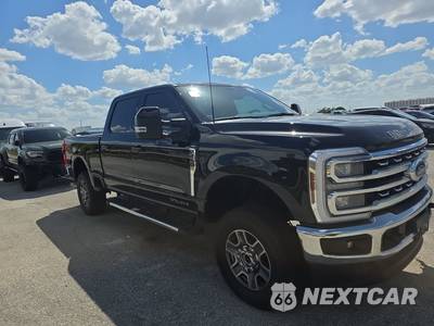 2026 Ford Super Duty F-250 Lariat Crew Cab Medium Bed - zdjęcie 3 z 22 - miniatura