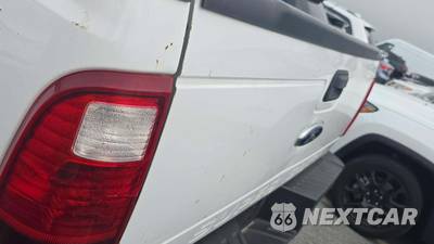 2015 Ford Super Duty F-350 XL Crew Cab Long Bed DRW - zdjęcie 26 z 41 - miniatura