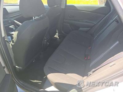 2025 Hyundai Elantra SEL Convenience - zdjęcie 7 z 9 - miniatura
