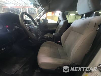 2017 Toyota Tacoma SR Crew Cab Medium Bed - zdjęcie 13 z 32 - miniatura