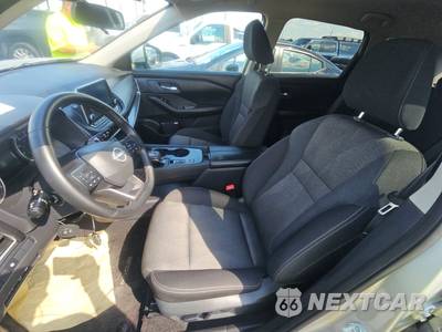 2025 Nissan Rogue SV - zdjęcie 7 z 19 - miniatura