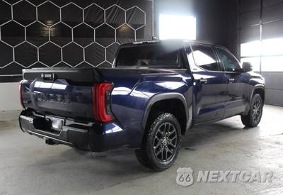 2022 Toyota Tundra SR5 Crew Cab Short Bed - zdjęcie 3 z 11 - miniatura