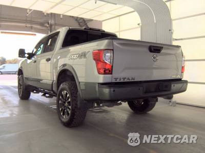 2018 Nissan TITAN PRO-4X Crew Cab Short Bed - zdjęcie 6 z 40 - miniatura
