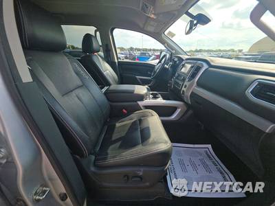 2018 Nissan TITAN PRO-4X Crew Cab Short Bed - zdjęcie 8 z 40 - miniatura