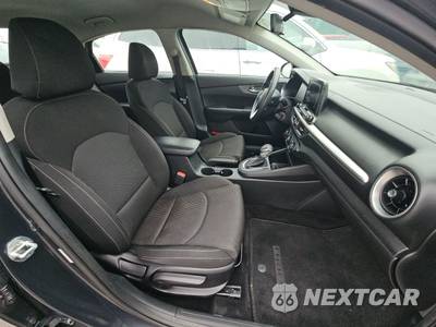 2021 Kia Forte LXS - zdjęcie 8 z 27 - miniatura