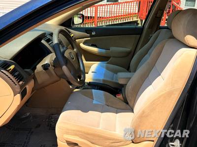2003 Honda Accord Sedan LX - zdjęcie 12 z 25 - miniatura