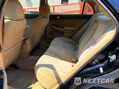 2003 Honda Accord Sedan LX - zdjęcie 13 z 25 - miniatura