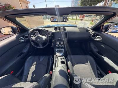 2010 Nissan 370Z Touring Convertible - zdjęcie 20 z 36 - miniatura