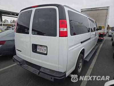 2025 Chevrolet Express 3500 Passenger Van LT 1LT 155.1" WB - zdjęcie 4 z 32 - miniatura