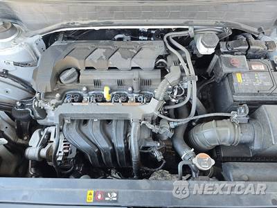 2025 Hyundai Venue SEL - zdjęcie 15 z 31 - miniatura