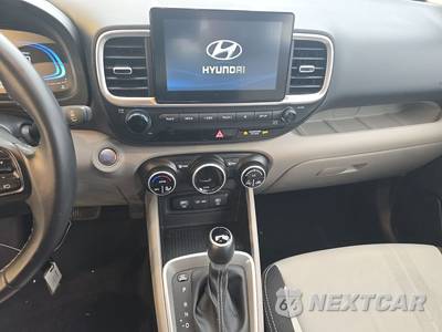 2025 Hyundai Venue SEL - zdjęcie 11 z 30 - miniatura