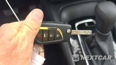 2025 Toyota Corolla LE Sedan - zdjęcie 18 z 34 - miniatura