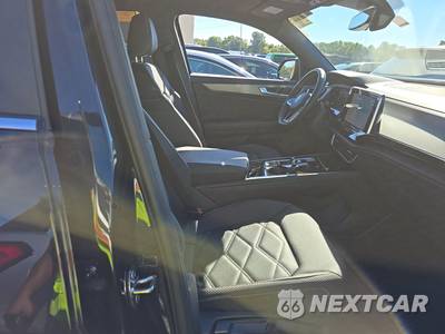 2025 Volkswagen Atlas Cross Sport 2.0T SE w/Technology - zdjęcie 8 z 22 - miniatura