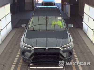2025 Toyota Grand Highlander XLE - zdjęcie 2 z 32 - miniatura
