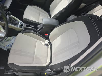 2025 Hyundai Venue SEL - zdjęcie 7 z 22 - miniatura